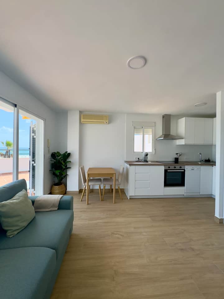 Casa Junto Al Mar Con Terraza Y Vistas A La Playa - Oropesa del Mar