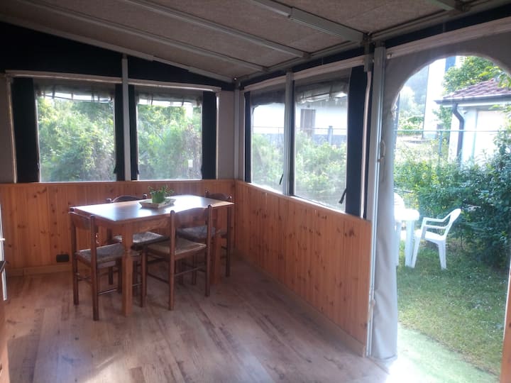 Roulotte Con Veranda Coperta E Cucina Completa - レバント