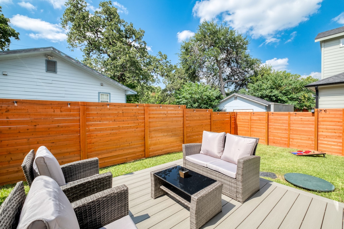 Luxury New Build | Backyard Oasis | UT & Downtown