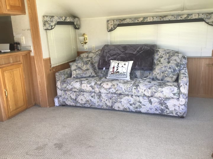 Private Park Model Trailer - Ottawa