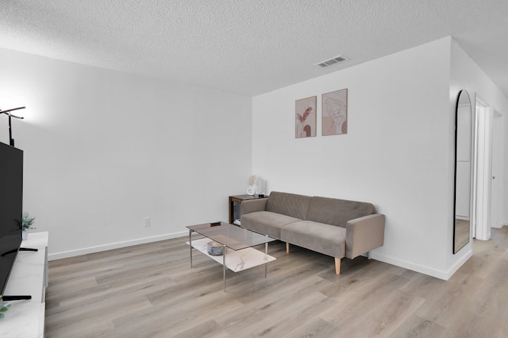 Cozy Suite Near Entertainment Hub 17 - Loma Linda, CA