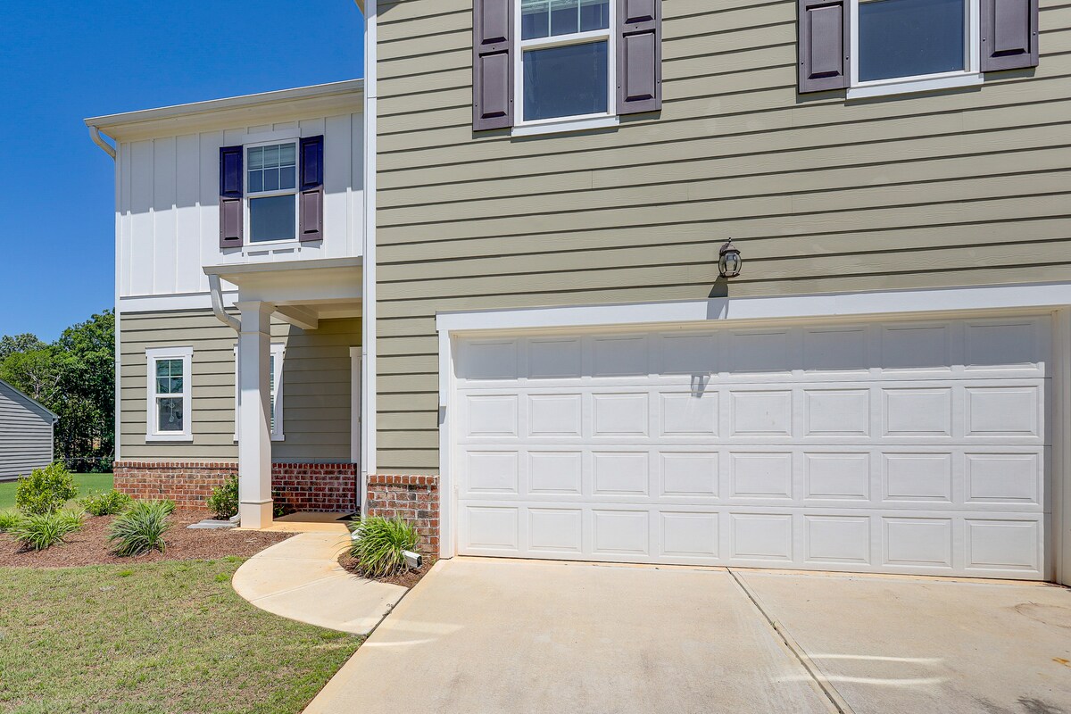 Work & Play! Peaceful Extended Stay in Hoschton