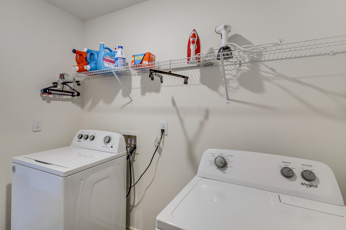 Work & Play! Peaceful Extended Stay in Hoschton