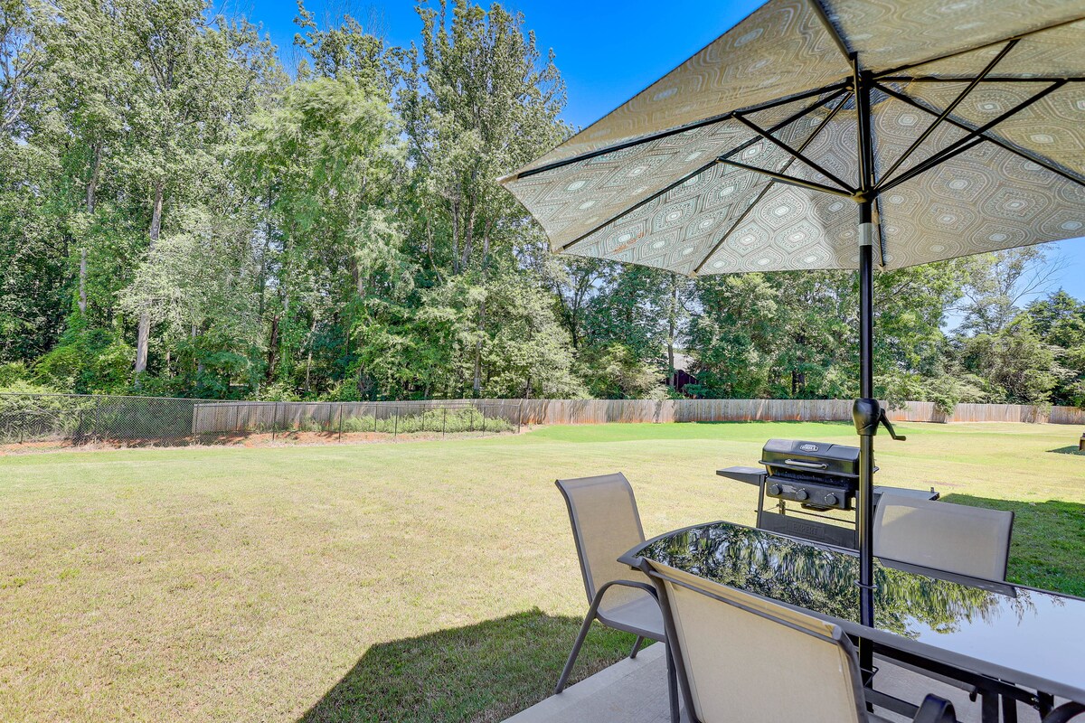 Work & Play! Peaceful Extended Stay in Hoschton