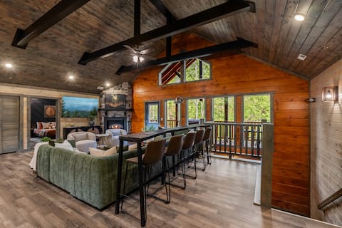 Top performing Airbnb: Hot Tub • Game Room • Smoky Mountains in Gatlinburg