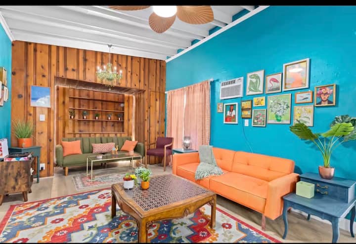 Cozy Home Near Fremont - Palace Station Hotel and Casino