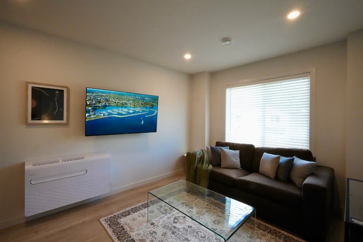Top-level Home · Ac · Quick Ferry & Airport Access - Sidney