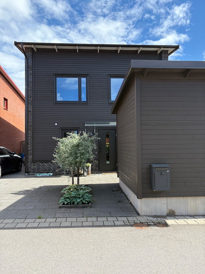 Modern Villa I Populärt Område I Helsingborg. - Helsingborg