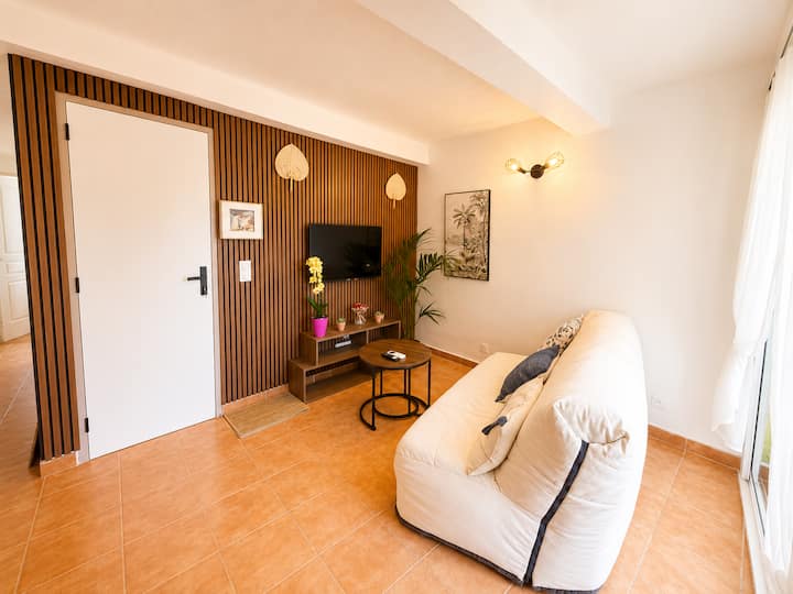 Appartement T2 Avec Loggia - Escale Sur La Rn7 - Le Muy