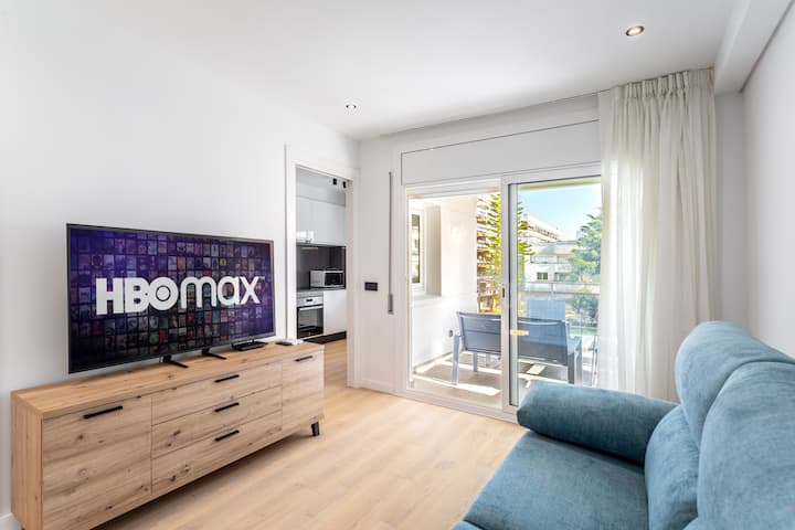 Charming Design Fenals Apartment With Pool - Lloret de Mar