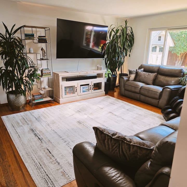 Garden Retreat | 2br Home With Gym, Massage Chair - Los Gatos, CA