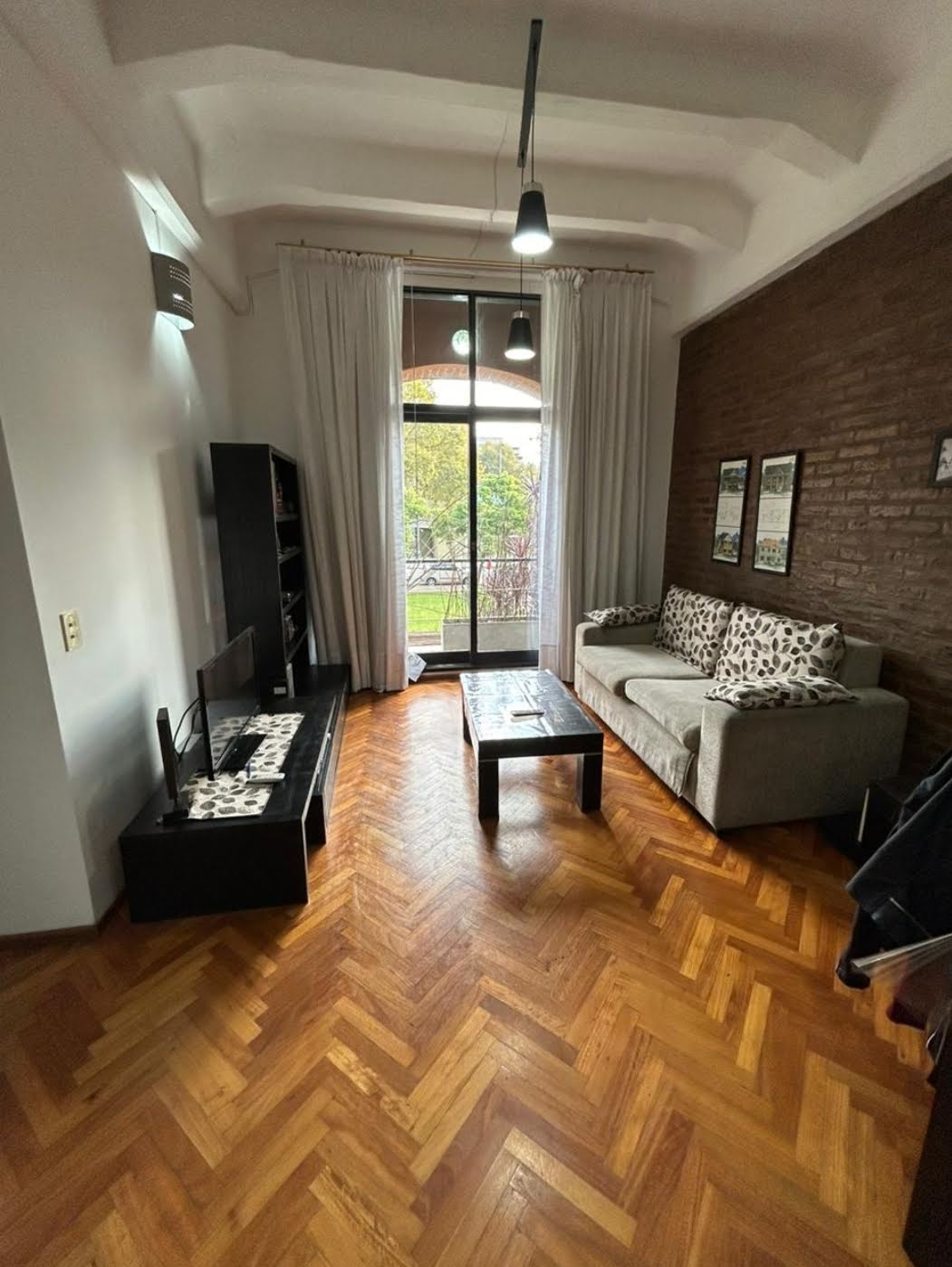 1 dormitorio amoblado, parquet