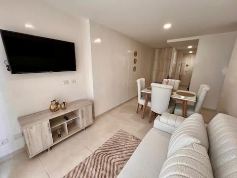 Top performing Airbnb: Modern Apartment | Panoramic Pool | High-Speed Wi-Fi in Bucaramanga
