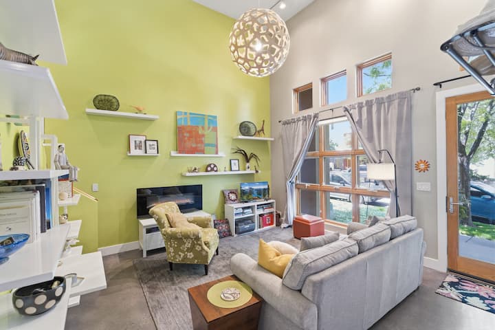 Stylish Loft Retreat In Longmont - Lyons, CO