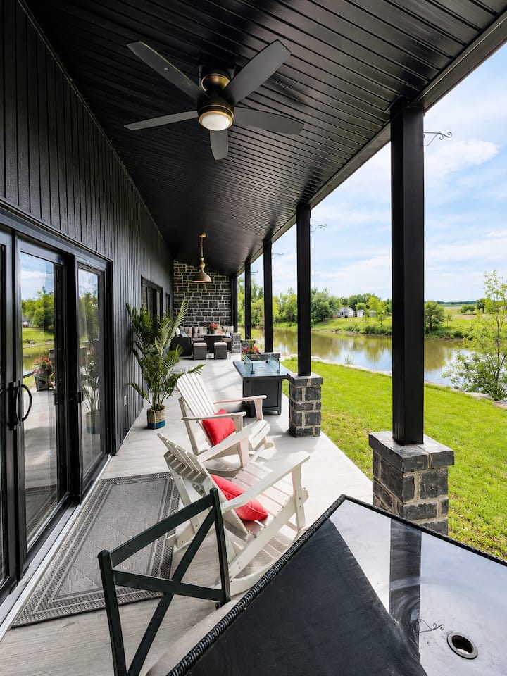 One-of-a-kind Ranch|western |Riverfront | Hot Tub - Casselman