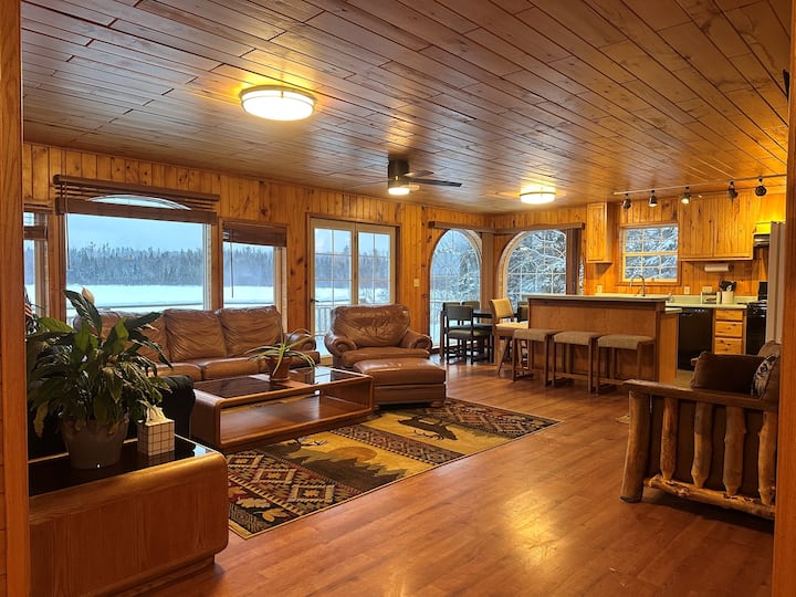 Hot Tub*beautiful Views*lakefront*close To Prnl - Munising, MI