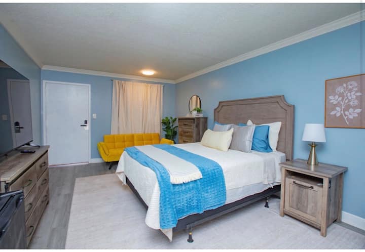 Lux Mins To *Atrium Health* Clt* Bojangles Stadium - Charlotte, NC