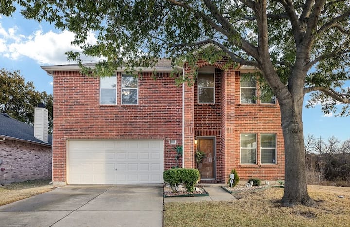 Bright, Fully Furnished Frisco Home
Utilities Paid - Frisco, TX