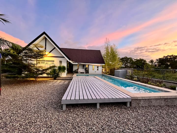 Lobo Escape-chill By The Pool & Walk To The Beach - Lobo