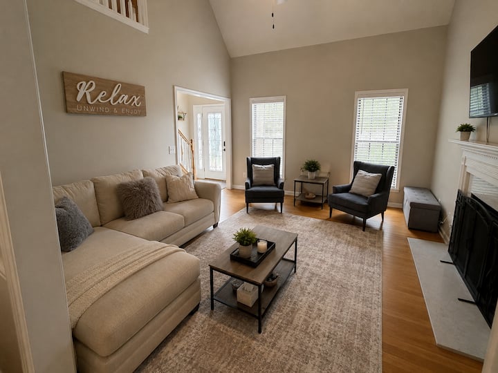 Family-friendly 3br • Sleeps 6 • Wifi - Duluth, GA
