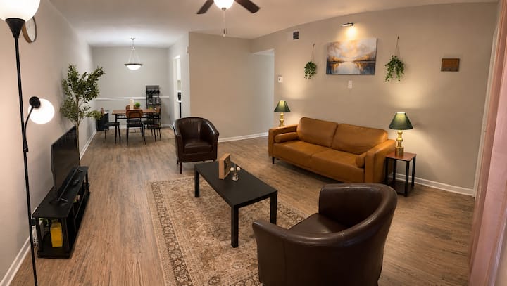 Comfort & Convenience 10 Mins From Iah. - Humble, TX