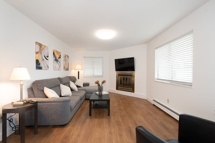 Newly Renovated Spacious Family Home, Sleeps 10 - Richmond