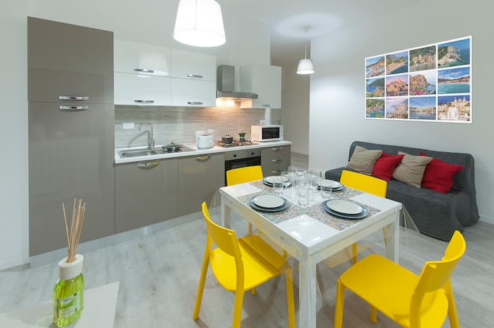 Grande Appartamento Comodo Al Mare E Al Centro - Alassio