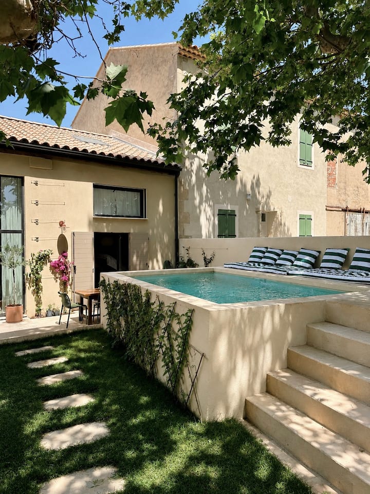 Piscine Et Jardin Privé, Grange Provençale Rénovée - Miramas