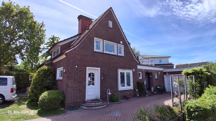 Barrierefreie, Sanierte Wohnung Mit Garten - Neuharlingersiel
