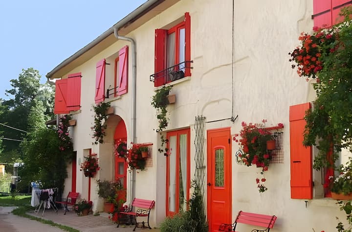 Gite 851 Dans La Région Des Lacs - Lac de Chalain