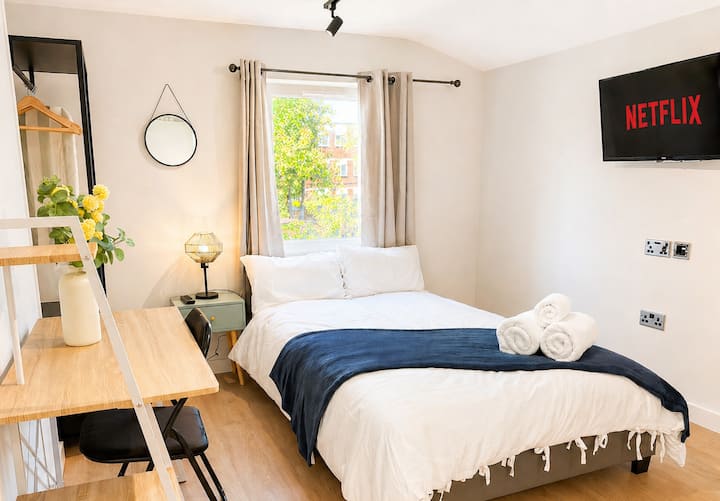 Comfortable Studio In The Heart Of Hounslow! - Hayes