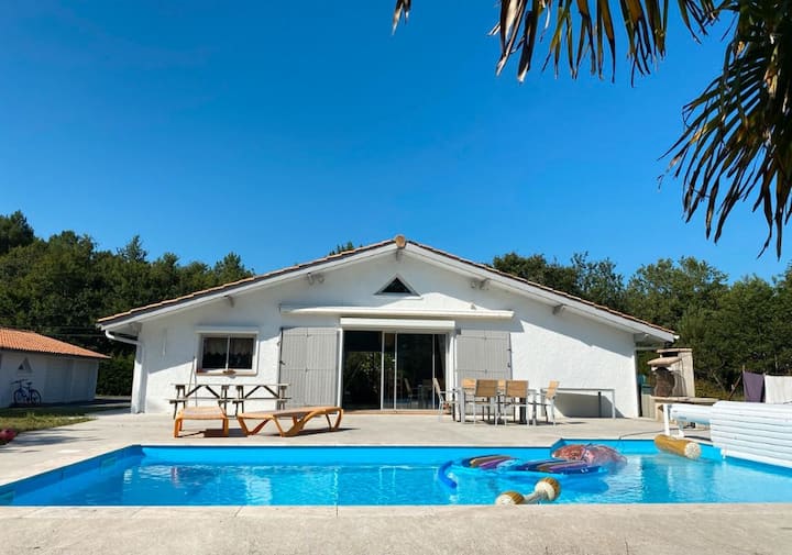 Charmante Maison Près Du Bord De Mer Avec Piscine - Vendays-Montalivet