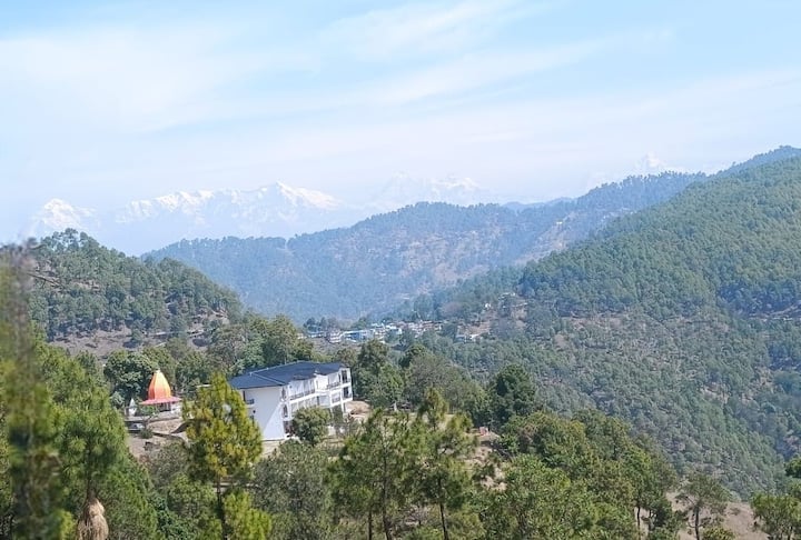 The Kalindi's Resort | Mountain & Valley Views - Almora