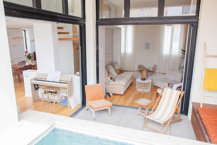 Vaste Maison Vue Mer Avec Piscine Et Parking - Marseille