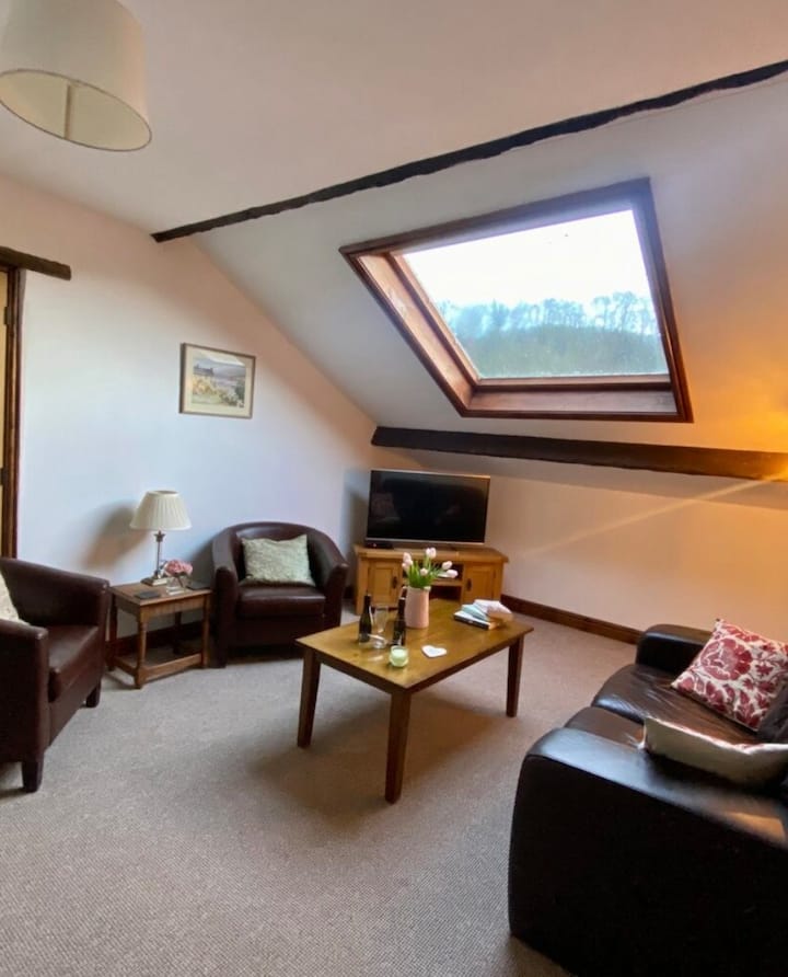 Charming Mid Wales Pub Annex | Parking - Builth Wells