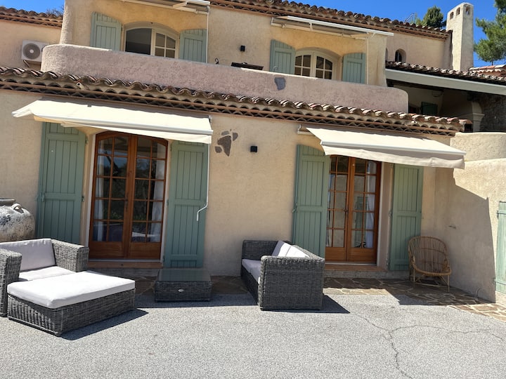 Chambres D’hôtes Dans Un Bas De Villa - Bormes-les-Mimosas