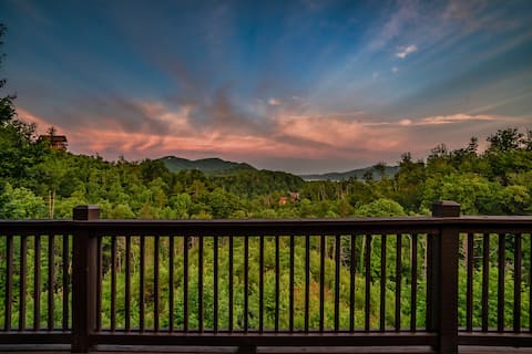 Smoky Oasis cabin in Sevierville - Photo 3