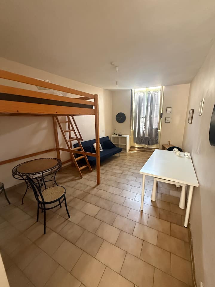 Appartement Deux Personnes Dans L'écusson Nîmois - Nîmes