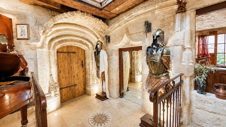 Suite Des Seigneurs - Château Vieux D'ancezune - Vaucluse