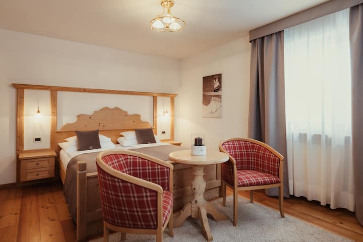 Gardenaccia Junior Suite - Corvara, BZ, Italy