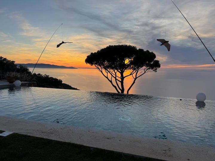 Infiniti Pool Villa On The Sea With Beach Access. - Monte Argentario