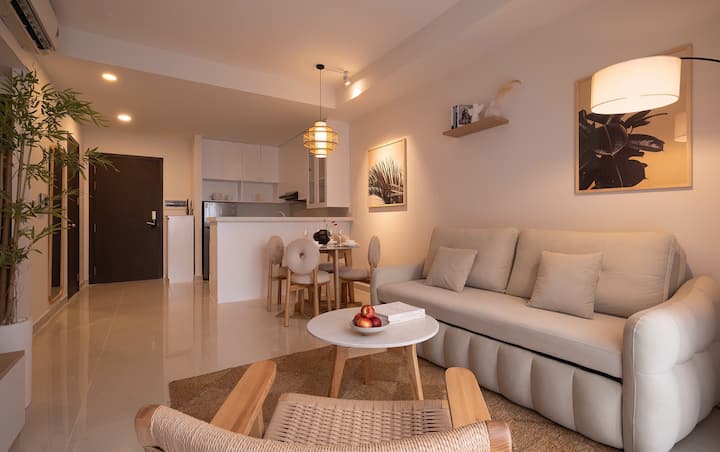 Emberwood Sanctuary- 2br City View- Bui Vien 2min - Vietnam
