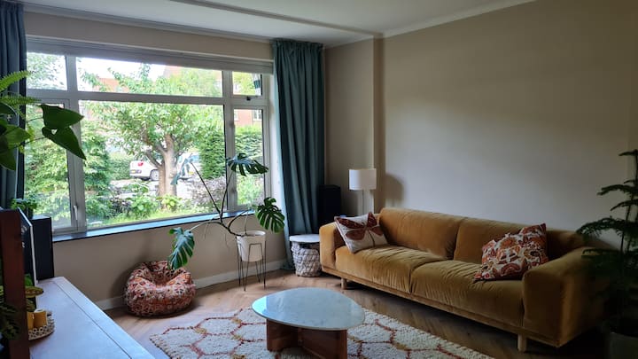 Beneden Huis Met Grote Tuin, Ideaal Gelegen - Scheveningen