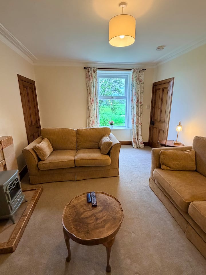 Traditional Farmhouse In Moray - Moray
