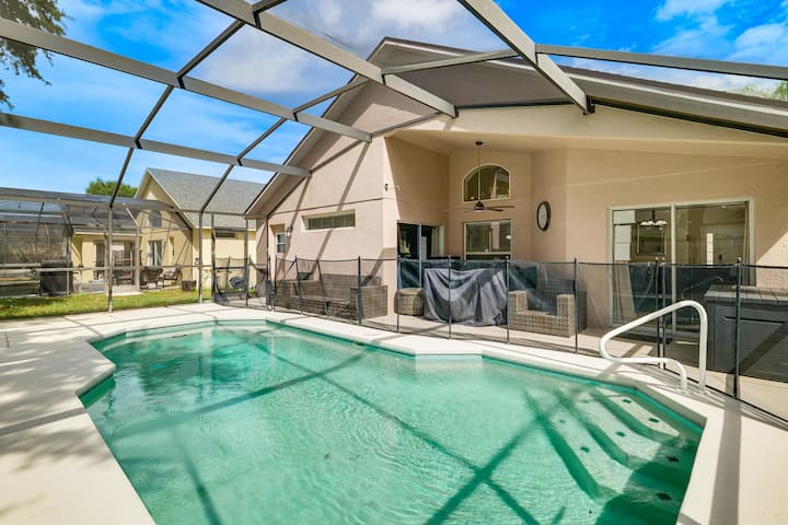 Private Pool! Family-friendly Southern Dunes Home - Davenport, FL