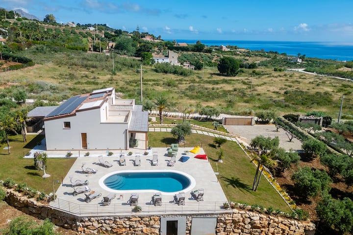 Villa Lewisia Con Piscina Vista Mare E 7 Camere - Castellammare del Golfo