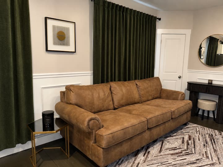 Cozy Professional Retreat - New Britain, CT