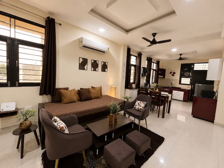 Home in Lucknow · ★5.0 · 2 bedrooms · 3 beds · 2 private baths