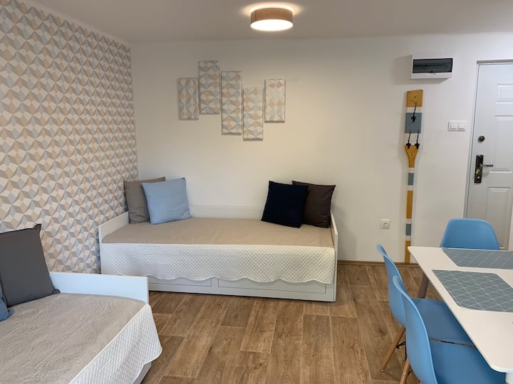Almádi Idill Studioapartman - Balatonalmádi