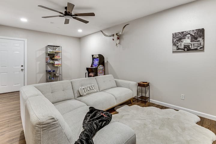 Private Yard W/ Grill & Fire Pit! Mansfield Escape - Mansfield, TX